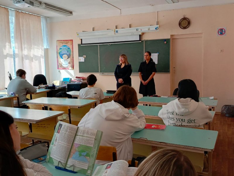 В Северске полицейские рассказали школьникам о профессии следователя